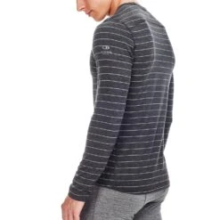 Icebreaker Oasis Long Sleeve Crewe - Men's|-|Chandail à Manches Longues Oasis - Homme 40 Icebreaker Oasis Long Sleeve Crewe - Men's|-|Chandail à Manches Longues Oasis - Homme -Icebreaker 100476 7EJet 20Heather 20 20Drift 20 20Stripe 7ESide