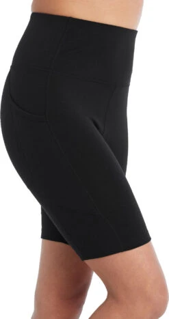 Icebreaker Fastray High Rise Shorts - Women's|-|Short Taille Haute Fastray - Femme 19 Icebreaker Fastray High Rise Shorts - Women's|-|Short Taille Haute Fastray - Femme -Icebreaker ICE 0A56FF 7E 7ESide 20Black