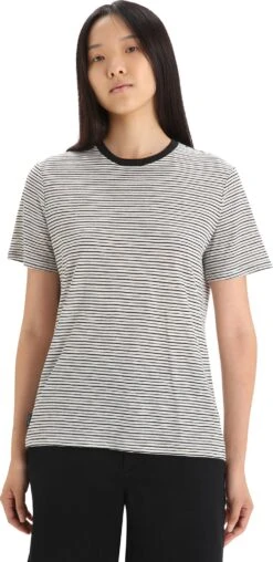 Icebreaker Merino Linen Short Sleeve Stripe Tee - Women's|-|T-shirt Rayé En Lin Mérinos - Femme 15 Icebreaker Merino Linen Short Sleeve Stripe Tee - Women's|-|T-shirt Rayé En Lin Mérinos - Femme -Icebreaker ICE 0A56OO 7E 7EFront 20Snow 20 20Black