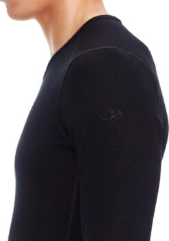 Icebreaker Tech Top Long Sleeve Crewe - Men's|-|Chandail à Manches Longues Tech Top - Homme -Icebreaker ICE 104033 7EBlack 20 20Black 7ELogo ef8988bf 550b 4c31 8e10 42b1f7a57a9f