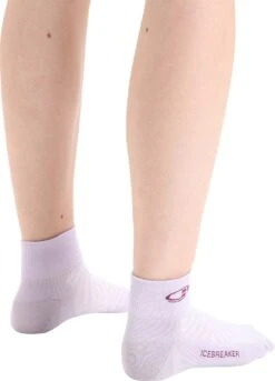 Icebreaker Run+ Ultra Light Mini - Women's|-|Chaussettes Run+ Ultra Light Mini - Femme -Icebreaker ICE 104216 7E 7EBack 20Purple 20Gaze 20 20Go 20Berry