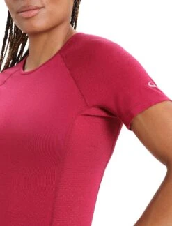 Icebreaker 150 Zone Short Sleeve Crewe - Women's|-|T-Shirt 150 Zone - Femme -Icebreaker ICE 104330 7E 7EDetail1 20Cherry 8e4865ff 7436 4108 97ed 1765f1b13b53