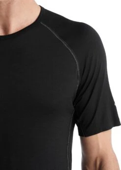 Icebreaker 150 Zone Short Sleeve Crewe - Men's|-|T-Shirt 150 Zone - Homme 30 Icebreaker 150 Zone Short Sleeve Crewe - Men's|-|T-Shirt 150 Zone - Homme -Icebreaker ICE 104346 7E 7EDetail4 20Black c54c4532 3933 43c9 bf9f e031655ee68f