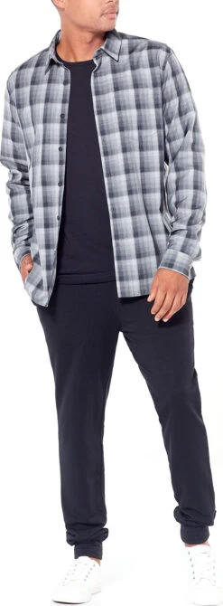 Icebreaker Departure II Long Sleeve Shirt - Men's|-|Chemise à Manches Longues Departure II - Homme 28 Icebreaker Departure II Long Sleeve Shirt - Men's|-|Chemise à Manches Longues Departure II - Homme -Icebreaker ICE 104512 7E 7EModel 20Jet 20Heather 20 20Gritstone 20Heather 20 20Plaid