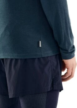 Icebreaker Tech Lite Oneberg Long Sleeve Crewe - Men's |-|T-Shirt à Manches Longues Tech Lite Oneberg Crewe - Homme 13 Icebreaker Tech Lite Oneberg Long Sleeve Crewe - Men's |-|T-Shirt à Manches Longues Tech Lite Oneberg Crewe - Homme -Icebreaker ICE 105162 7E 7EDetail2 20Nightfall