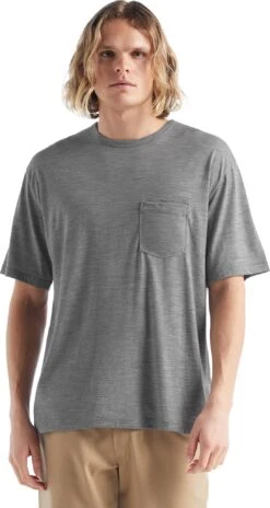 Icebreaker Granary Short Sleeve Pocket Tee - Men's|-|T-shirt à Poche à Manches Courtes De Granary - Homme -Icebreaker ICE IB0A56CK 7E 7EFront 20Metro 20Heather e7398256 e1b6 428e b6e7 700e74ec05e5