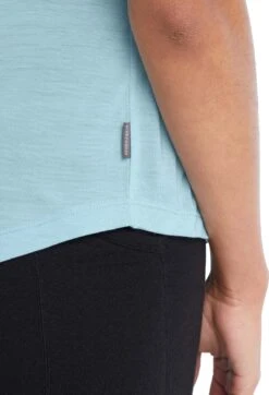 Icebreaker Sphere II SS Scoop Neck Tee - Women's|-|T-shirt à Encolure Dégagée à Manches Courtes Sphere II - Femme 30 Icebreaker Sphere II SS Scoop Neck Tee - Women's|-|T-shirt à Encolure Dégagée à Manches Courtes Sphere II - Femme -Icebreaker ICE IB0A56EY 7E 7EDetail2 20Haze