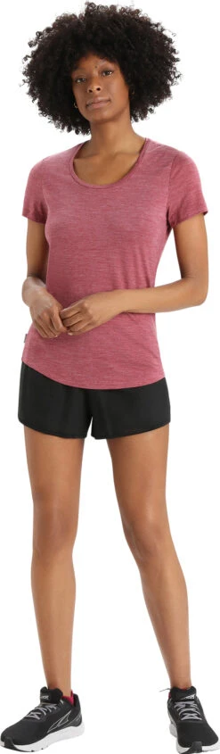 Icebreaker Sphere II SS Scoop Neck Tee - Women's|-|T-shirt à Encolure Dégagée à Manches Courtes Sphere II - Femme 37 Icebreaker Sphere II SS Scoop Neck Tee - Women's|-|T-shirt à Encolure Dégagée à Manches Courtes Sphere II - Femme -Icebreaker ICE IB0A56EY 7E 7EStandard 20Outfit 20Cherry 20Heather 4bb2f701 2b8d 41f8 a544 301ce4c58e12