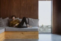 Icebreaker 200 Oasis Long Sleeve Crewe Baselayer Top - Men's|-|Couche De Base à Manches Longues Et Col Rond 200 Oasis - Homme -Icebreaker ICE IB0A56HU 7E 7ELifestyle3 20Clove