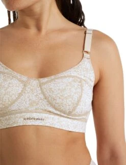 Icebreaker Queens Clasp Bra - Women's|-|Soutien-gorge à Fermoir Queens - Femme 31 Icebreaker Queens Clasp Bra - Women's|-|Soutien-gorge à Fermoir Queens - Femme -Icebreaker ICE IB0A59HR 7E 7EDetail 20Sand 20 20Snow 20 20Aop