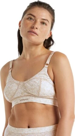 Icebreaker Queens Clasp Bra - Women's|-|Soutien-gorge à Fermoir Queens - Femme 32 Icebreaker Queens Clasp Bra - Women's|-|Soutien-gorge à Fermoir Queens - Femme -Icebreaker ICE IB0A59HR 7E 7EFront 20Sand 20 20Snow 20 20Aop 009ceece 653b 4a0e 9a06 00f88e8732bd