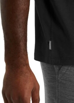 Icebreaker Central SS Tee - Men's|-|T-shirt à Manches Courtes Central - Homme 34 Icebreaker Central SS Tee - Men's|-|T-shirt à Manches Courtes Central - Homme -Icebreaker ICE IB0A59LP 7E 7EDetail2 20Black