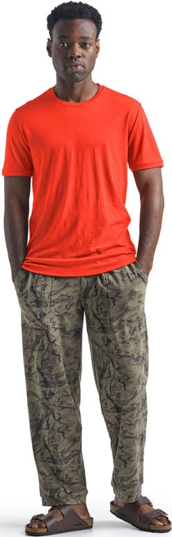 Icebreaker Spector Short Sleeve Crewe T-Shirt - Men's|-|T-shirt à Manches Courtes Et Col Rond Spector - Homme 20 Icebreaker Spector Short Sleeve Crewe T-Shirt - Men's|-|T-shirt à Manches Courtes Et Col Rond Spector - Homme -Icebreaker ICE IB103038 7E 7EFront1 20Lava