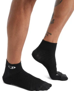 Icebreaker Run+ Ultralight Mini Socks - Men's|-|Bas Run+ Ultralight Mini - Homme -Icebreaker ICE IB104213 7E 7ESide 20Black 20 20Snow