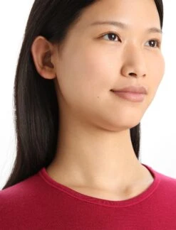 Icebreaker 260 Tech Merino Long Sleeve Crewe Thermal Top - Women's|-|Haut Thermique à Manches Longues Et Col Rond En Laine Mérinos 260 Tech - Femme -Icebreaker ICE IB104387 7E 7EDetail2 20Cherry