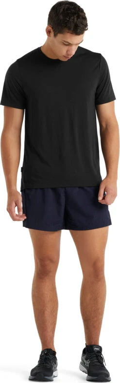 Icebreaker Sphere SS Crewe T-shirt - Men's |-|T-shirt à Manches Courtes Et Col Rond Sphere - Homme 23 Icebreaker Sphere SS Crewe T-shirt - Men's |-|T-shirt à Manches Courtes Et Col Rond Sphere - Homme -Icebreaker ICE IB104570 7E 7EFront1 20Black 4e02cc4c 5f43 4efd b978 af1c0dd740f3