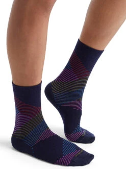 Icebreaker Lifestyle Fine Gauge Dashes Crew Socks - Women's|-|Bas Lifestyle Fine Gauge Dashes Crew - Femme -Icebreaker ICE IB105304 7E 7ESide 20Midnight 20Navy 20 20Grape 20 20Cosmic