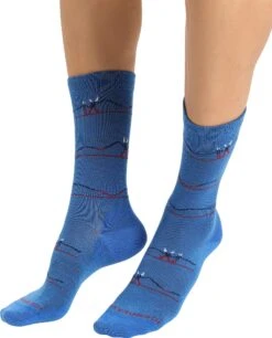Icebreaker Merino Lifestyle Ultralight Crew Ski Socks Backcountry - Women's|-|Bas Backcountry Ski Merino Lifestyle Ultralight - Femme 17 Icebreaker Merino Lifestyle Ultralight Crew Ski Socks Backcountry - Women's|-|Bas Backcountry Ski Merino Lifestyle Ultralight - Femme -Icebreaker ICE IB105306 7E 7ESide1 20Lazurite 20 20Cherry 20 20Royal 20Navy