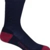 Icebreaker City Lite Crew Socks - Women's|-|Chaussettes City Lite Crew - Femme 2 Icebreaker City Lite Crew Socks - Women's|-|Chaussettes City Lite Crew - Femme -Icebreaker ICE IBN313 7EMidnight 20Navy 20 20Cherry