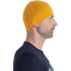 Icebreaker 200 Oasis Beanie - Solar 9 Icebreaker 200 Oasis Beanie - Solar -Icebreaker icebreaker 200 oasis beanie solar model 3 1499350