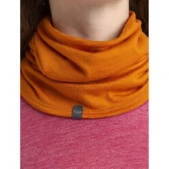 Icebreaker Flexi Chute Multi Functional Cloth - Earth -Icebreaker icebreaker flexi chute multi functional cloth earth model 2 1498703