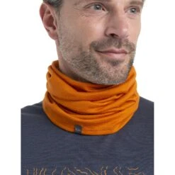 Icebreaker Flexi Chute Multi Functional Cloth - Earth -Icebreaker icebreaker flexi chute multi functional cloth earth model 4 1498705