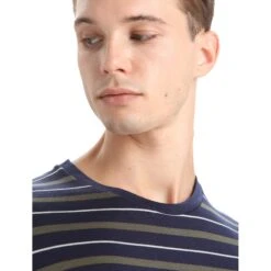 Icebreaker Wave Short Sleeve Tee Men - Midnight Navy/Loden/Stripe -Icebreaker icebreaker mens wave short sleeve tee midnight navy loden stripe 6 1383404