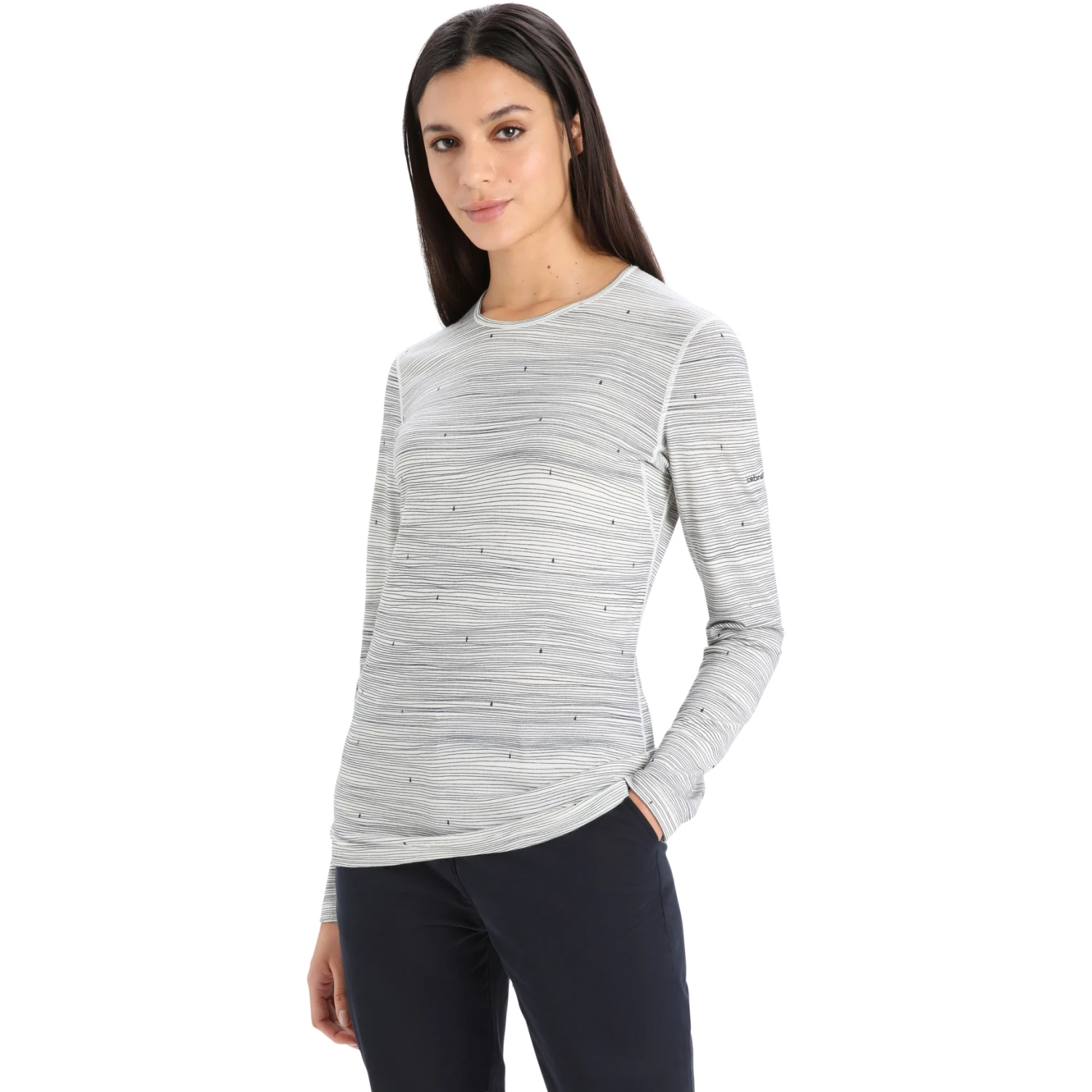 Icebreaker 200 Oasis Crewe Ski Tracks Long Sleeve Shirt Women - Snow/Midnight Navy/AOP 4 Icebreaker 200 Oasis Crewe Ski Tracks Long Sleeve Shirt Women - Snow/Midnight Navy/AOP - Image 2