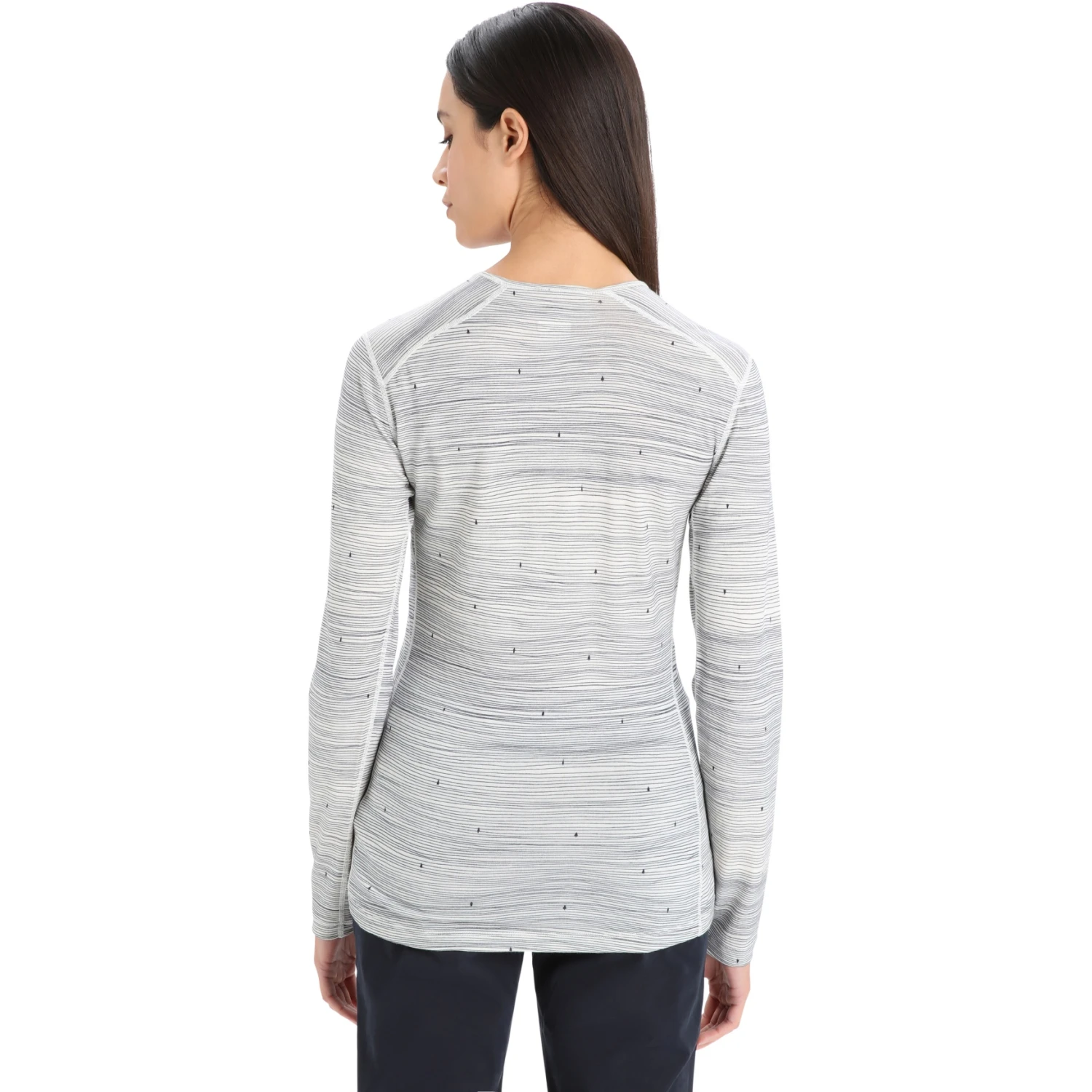 Icebreaker 200 Oasis Crewe Ski Tracks Long Sleeve Shirt Women - Snow/Midnight Navy/AOP 5 Icebreaker 200 Oasis Crewe Ski Tracks Long Sleeve Shirt Women - Snow/Midnight Navy/AOP - Image 3