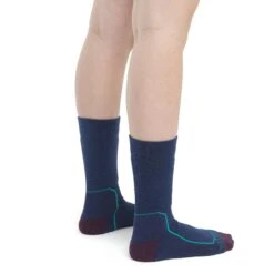 Icebreaker Hike+ Medium Crew Socks Women - Royal Navy/Nightshade/Flux Green 8 Icebreaker Hike+ Medium Crew Socks Women - Royal Navy/Nightshade/Flux Green -Icebreaker icebreaker womens hike plus medium crew socks royal navy nightshade flux green model 2 1498746