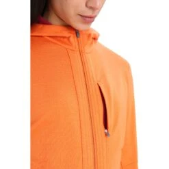 Icebreaker Quantum III Long Sleeve Zip Hood Midlayer Women - Flash/Cherry 18 Icebreaker Quantum III Long Sleeve Zip Hood Midlayer Women - Flash/Cherry -Icebreaker icebreaker womens quantum iii long sleeve zip hood midlayer flash cherry 6 1270286