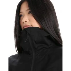 Icebreaker Shell+™ Hooded Jacket Women - Black -Icebreaker icebreaker womens shell plus hooded jacket black 4 1270840