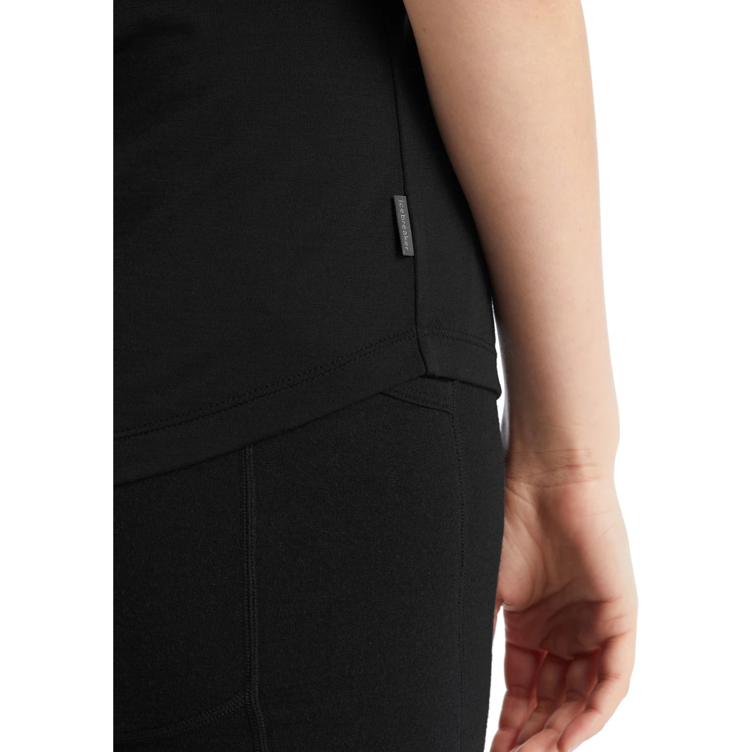 Icebreaker Sphere II Short Sleeve Tee Women - Black 8 Icebreaker Sphere II Short Sleeve Tee Women - Black - Image 6