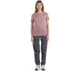 Icebreaker Tech Lite II Community Short Sleeve Tee Women - Crystal 10 Icebreaker Tech Lite II Community Short Sleeve Tee Women - Crystal -Icebreaker icebreaker womens tech lite ii community short sleeve tee crystal model 3 1499091