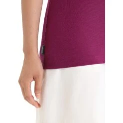 Icebreaker Tech Lite II Springtime Flowers Short Sleeve Tee Women - Go Berry 15 Icebreaker Tech Lite II Springtime Flowers Short Sleeve Tee Women - Go Berry -Icebreaker icebreaker womens tech lite ii springtime flowers short sleeve tee go berry 7 1384739