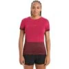 Icebreaker ZoneKnit™ Slit Back Short Sleeve Tee Women - Cherry/Espresso 2 Icebreaker ZoneKnit™ Slit Back Short Sleeve Tee Women - Cherry/Espresso -Icebreaker icebreaker womens zoneknit slit back short sleeve tee cherry espresso 1 1558266